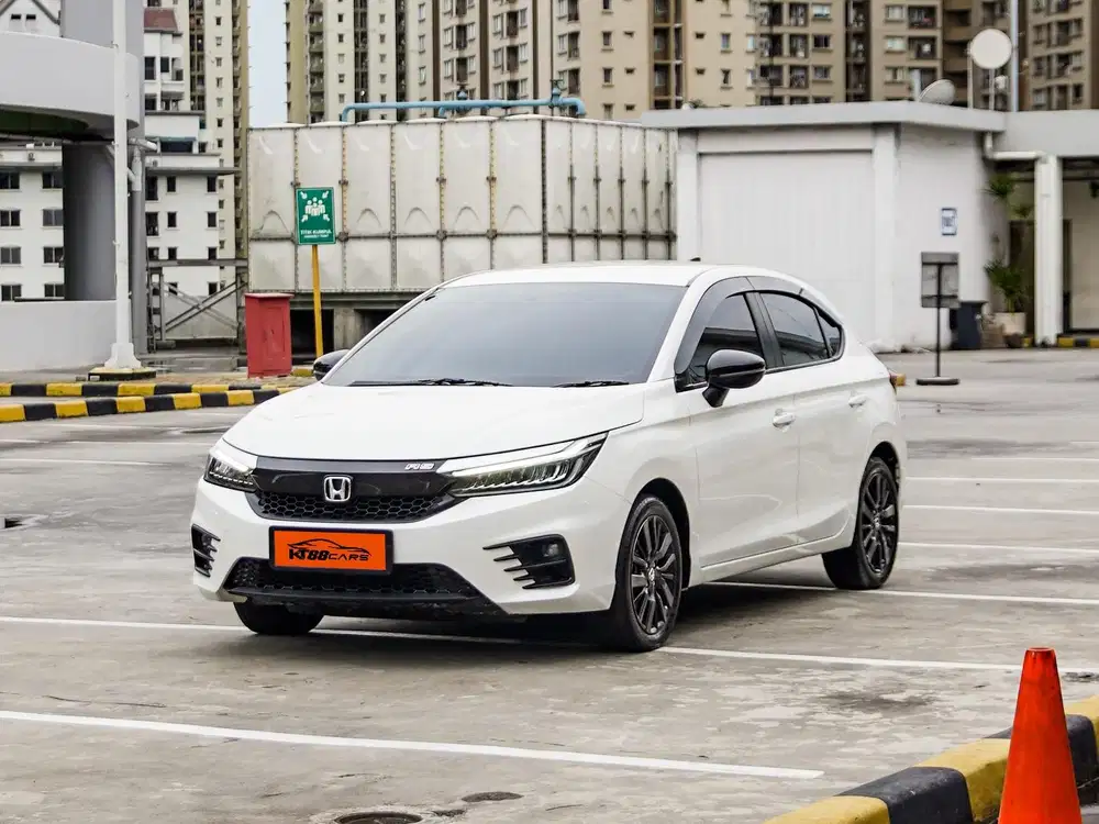 Promo dp 5jt ! HONDA CITY HB RS 1.5 AUTOMATIC 2022 PUTIH
