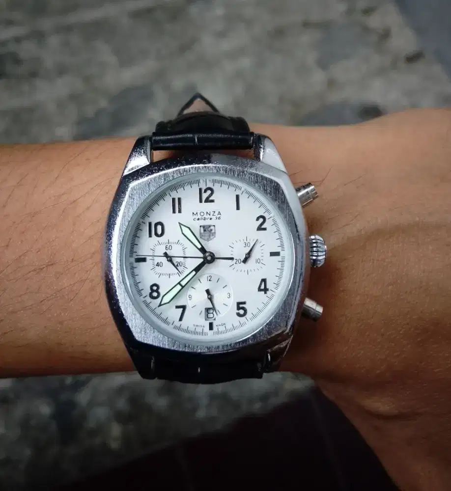 Jam tangan Tag Heuer Monza