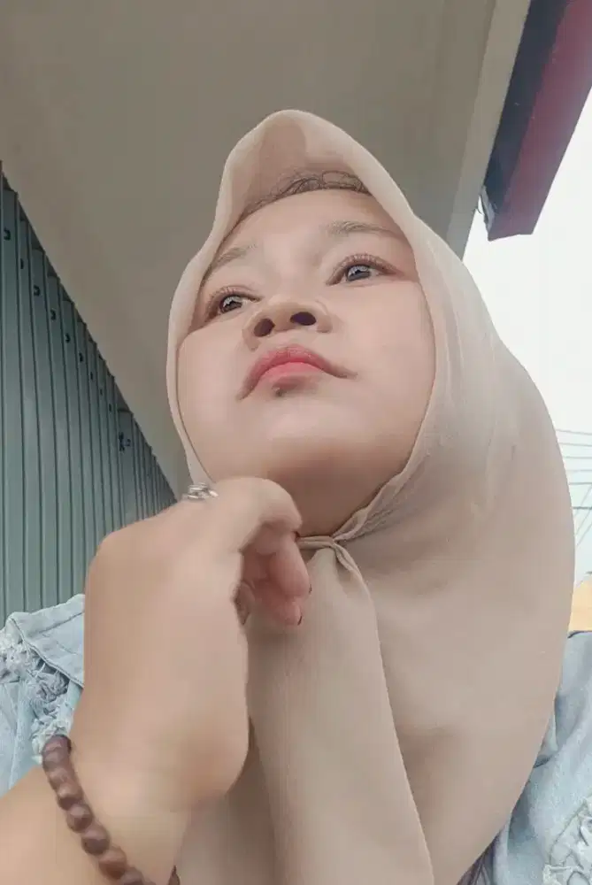 setrika asisten rumah tangga