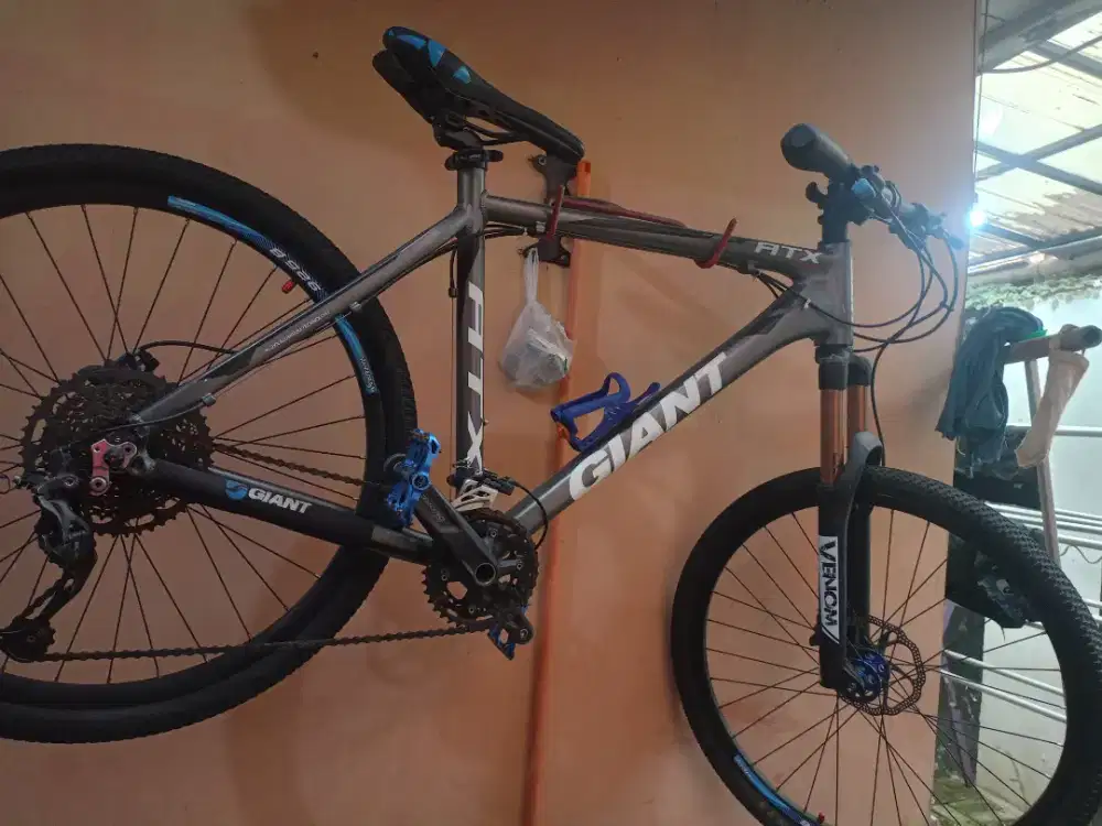 Dijual mtb Giant uk.26, 27.5