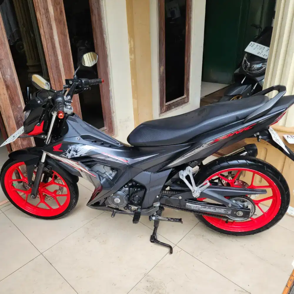 Dp200rb 587rb/3thn Sonic 150cc hitam merah 2018 Gbm