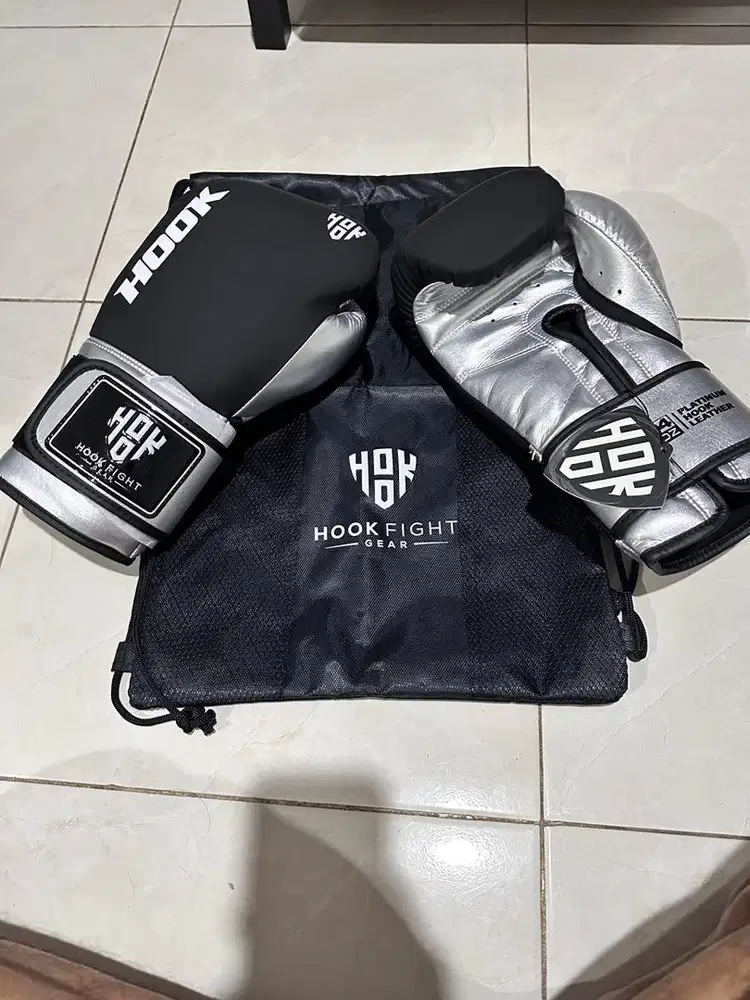 JUAL SARUNG TANGAN BOXING MERK HOOK 14 oz ,used 2x latihan LIKE NEW!!