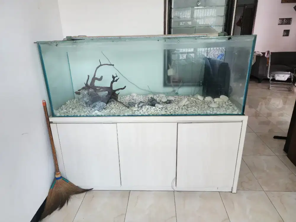 Dijual Aquarium bekas terawat
