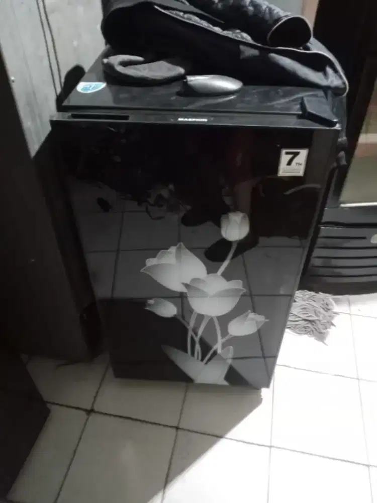 Di jual kulkas satu pintu bisa nego tipis