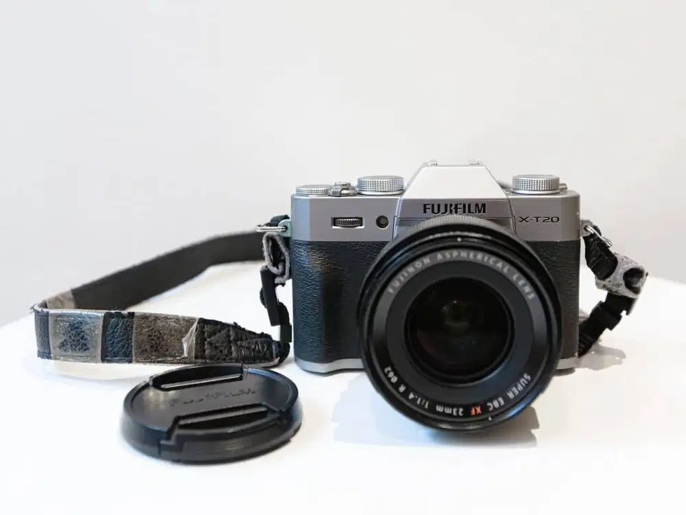 Dijual Kamera Fujifilm X-T20 + Lensa XF 23mm f/1.4 R (Kit Lengkap)