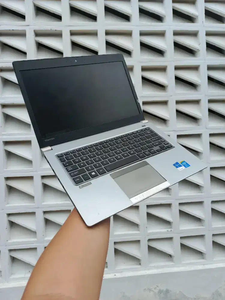 Toshiba Dynabook R634 Intel Core i5 Ram 8Gb Ssd 128Gb