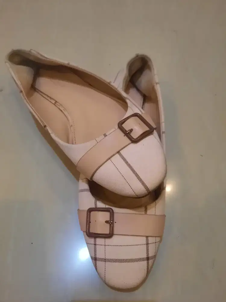 Sepatu Urban & CO essentials shoes Erinka Flatshoes wanita Hak rendah