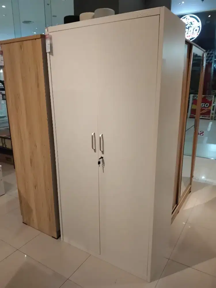 Lemari Besi 2 Pintu