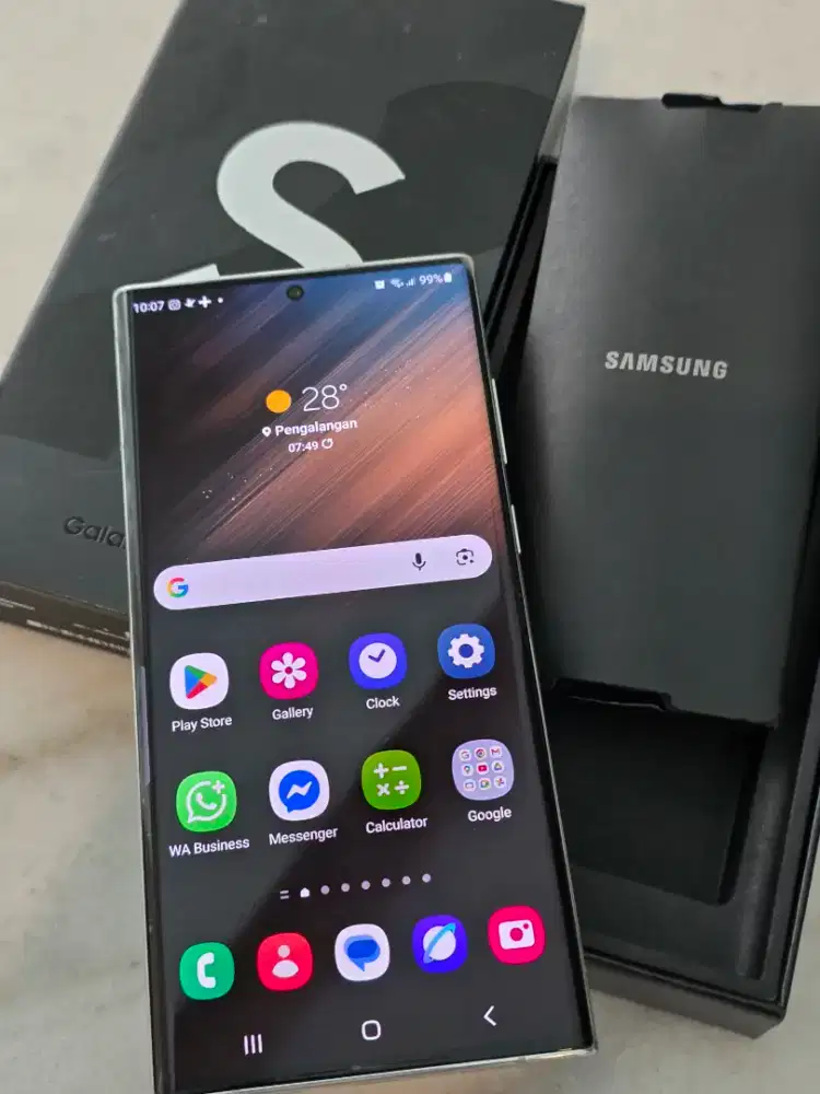 HP Samsung S22 Ultra 12 / 512GB Warna Putih Fullset Mulus