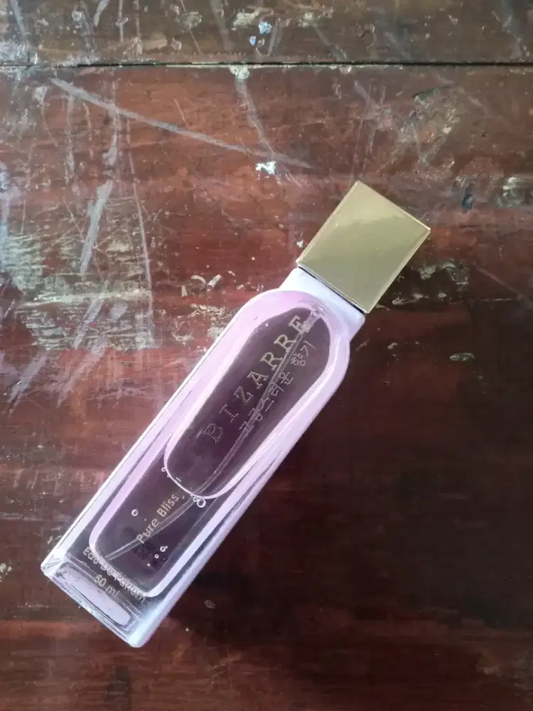 Parfum BIZARRE Pure Bliss – Wangi Lembut dan Tahan Lama (50 ml)