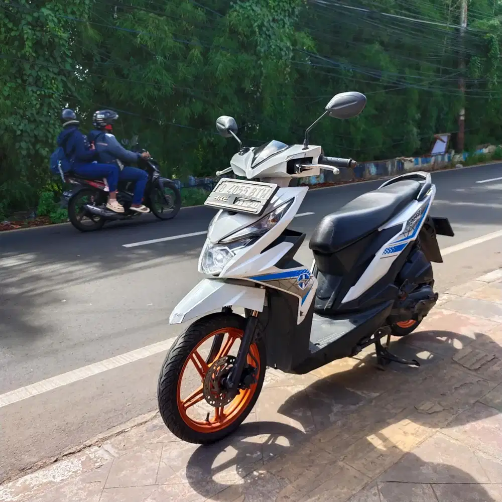 Honda Beat Eco 110 2018 Putih Mesin Aluss Lengkap Bagus