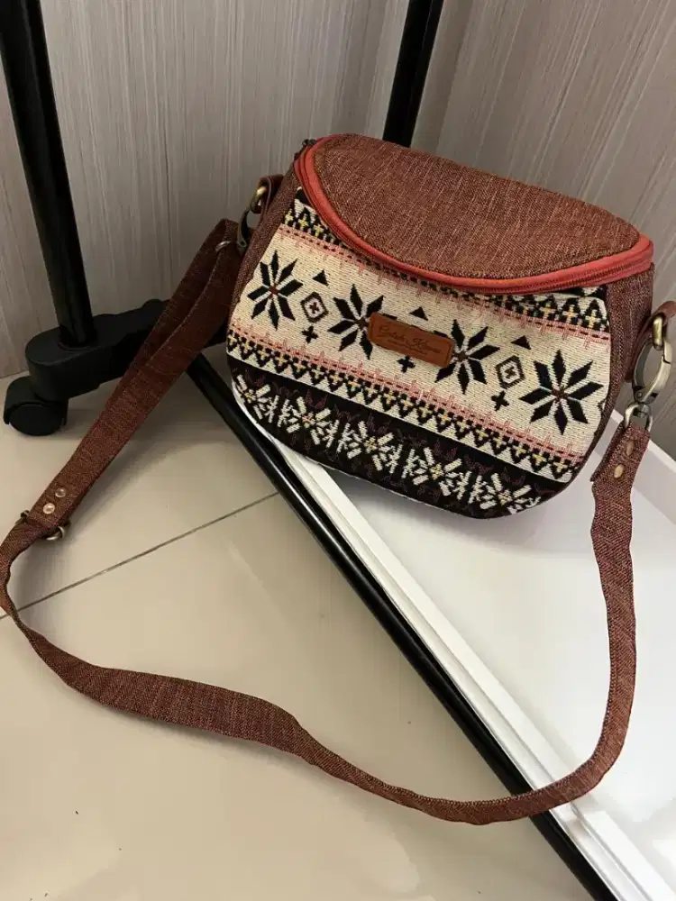 Tas Slempang Coklat