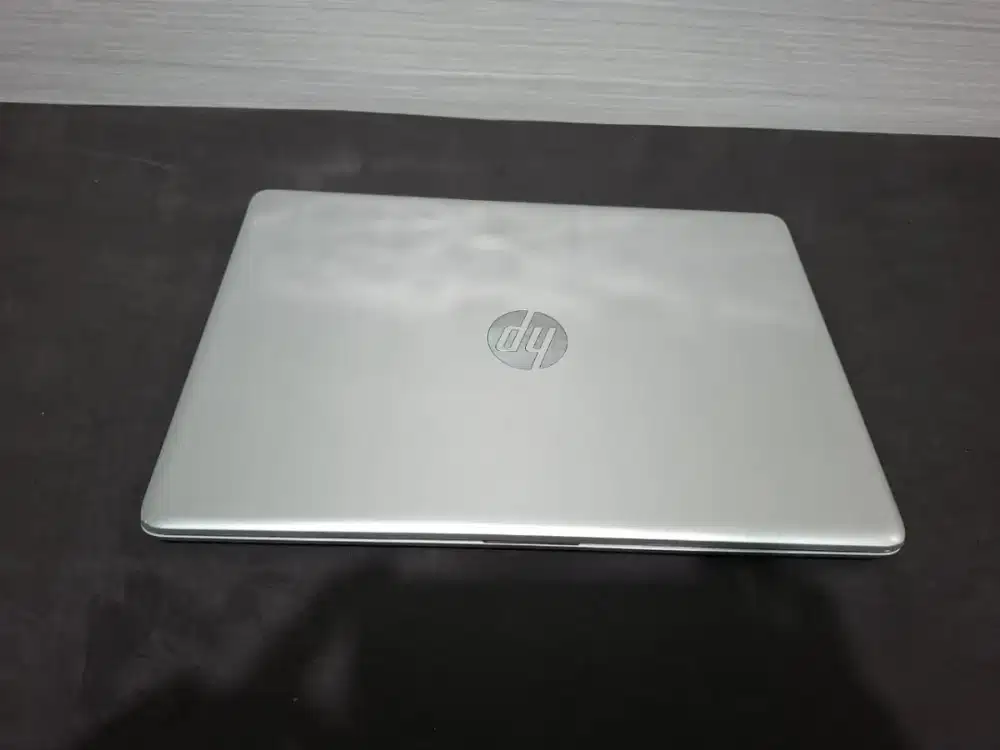 LAPTOP HP 14-CM0XXX PROCESSOR AMD RYZEN 5 2500U RAM 4GB SSD 128Gb.