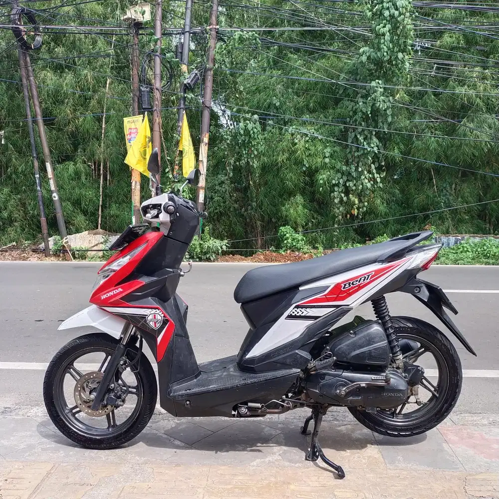 Honda Beat Eco 110 2016 Merah putih Lengkap Bagus Mesin Aluss