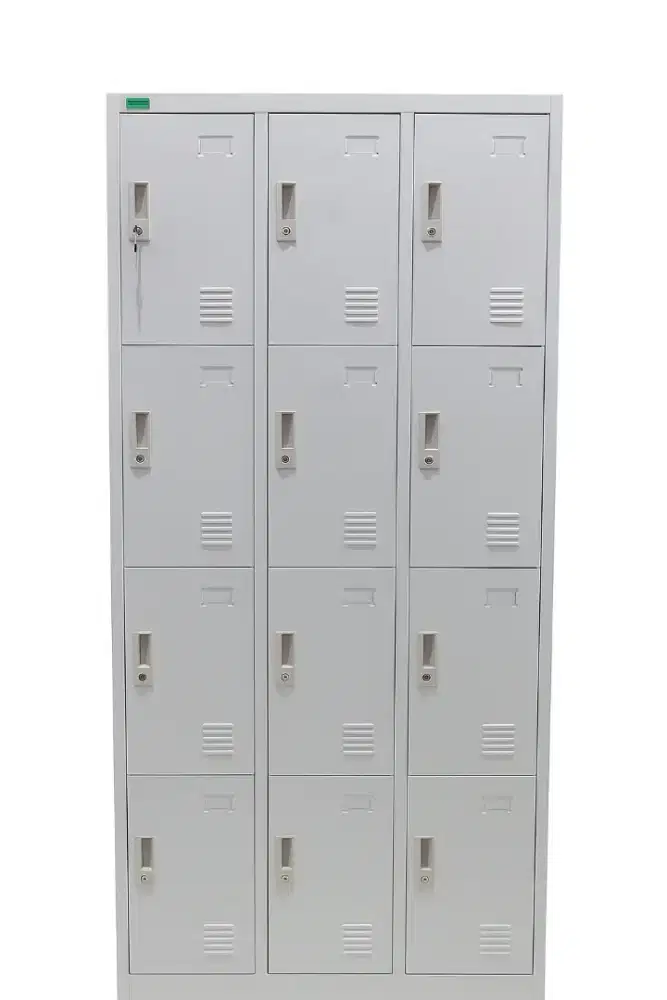 LOCKER PENYIMPANAN 12 PINTU