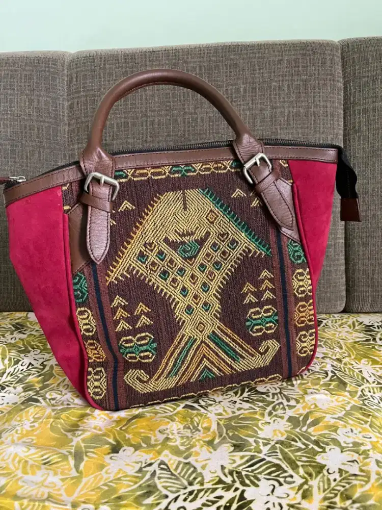 Tas Etnik Merah