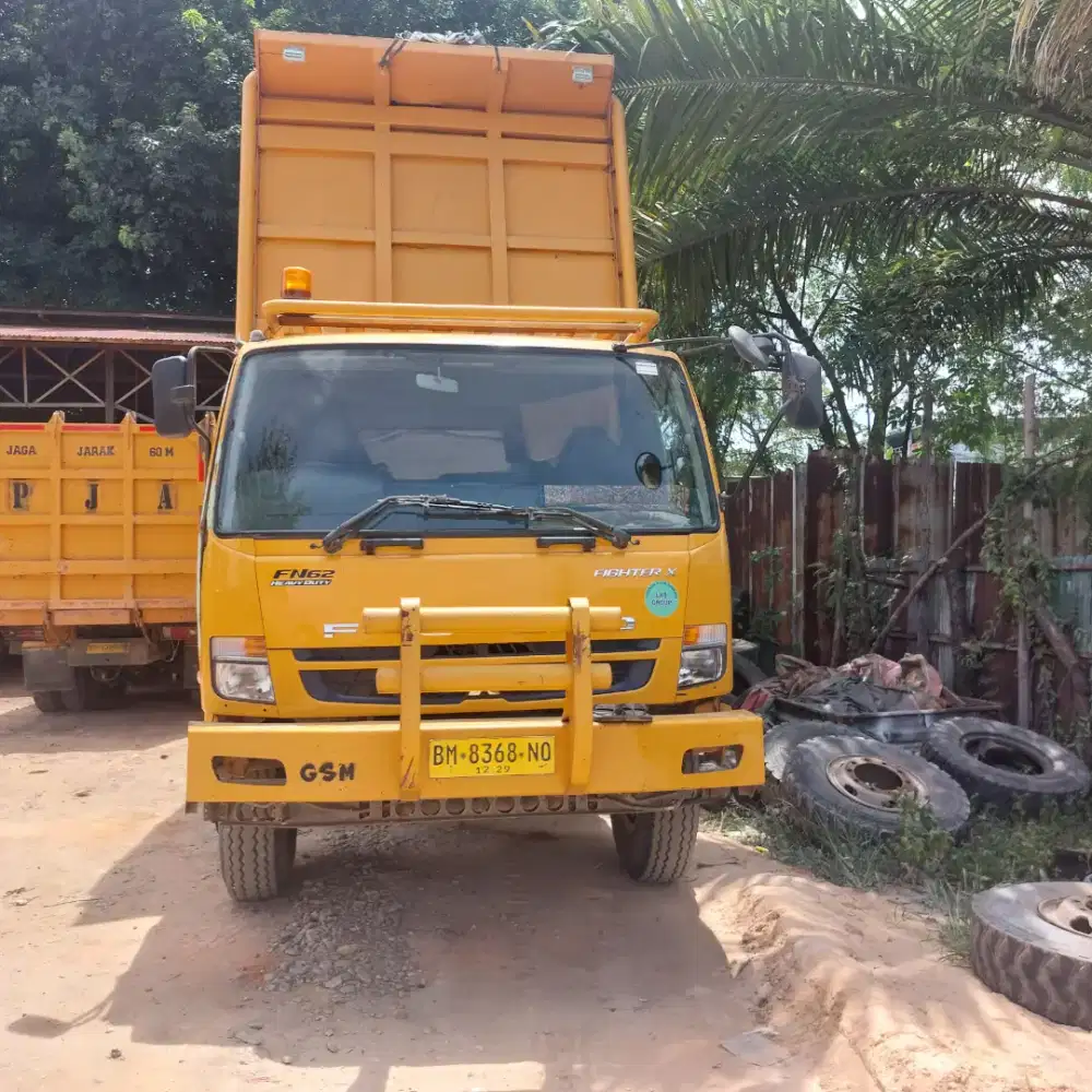 Mitsubishi Fighter 6x4 Diesel MT 2023 Bak Dump Kondisi full ori