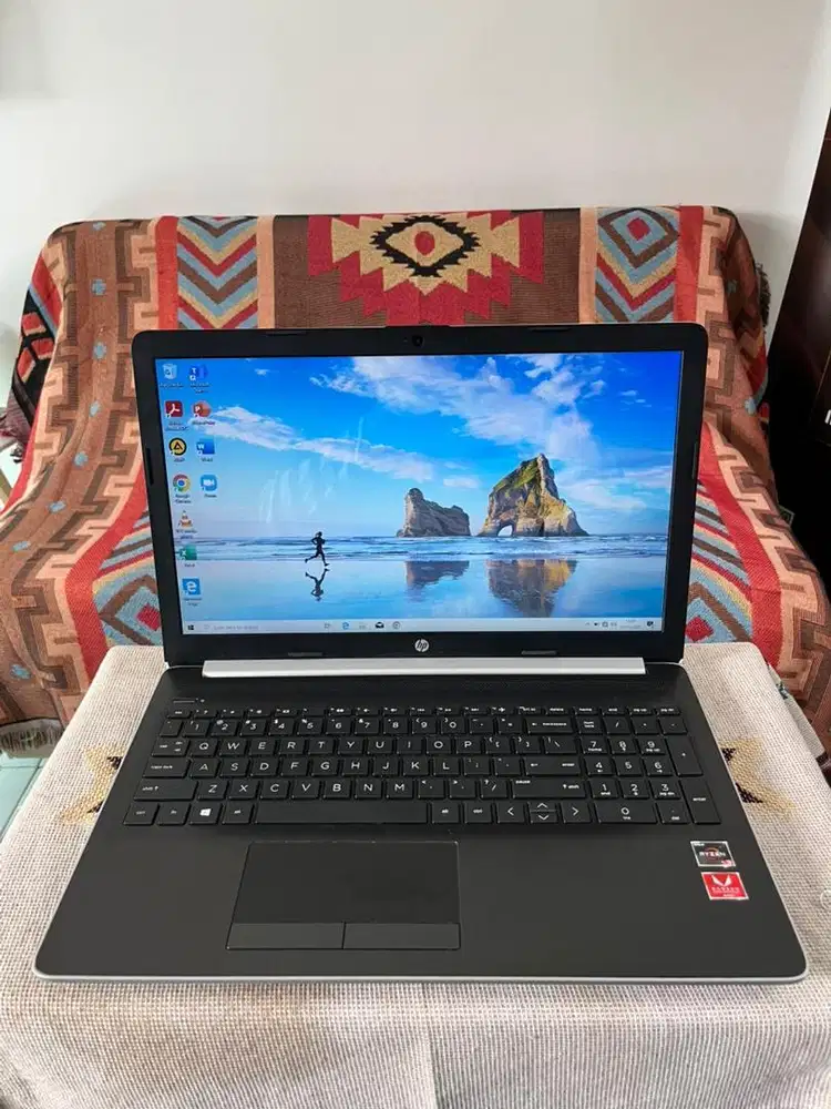 HP 15 RYZEN 3 RAM 4GB HDD 1TB MULUS