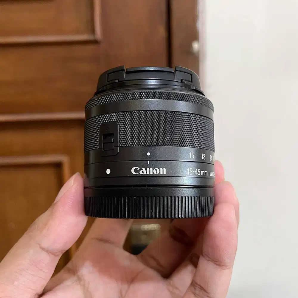 Lensa Kit Canon 15-45mm Stm Mirrorless