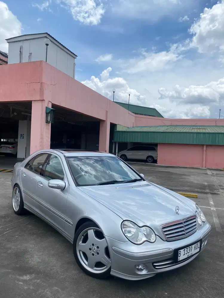 Mercedes-Benz C240 2005 Bensin