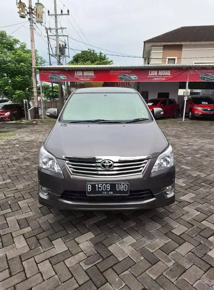 Innova V Luxury 2011 bensin AT