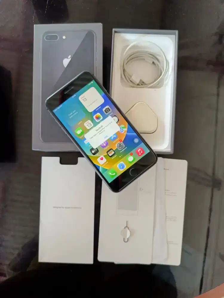 iPhone 8 plus 64GB