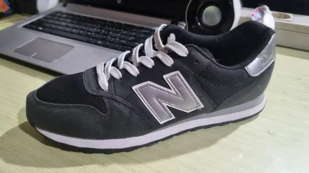 NEW BALANCE 500 BLACK