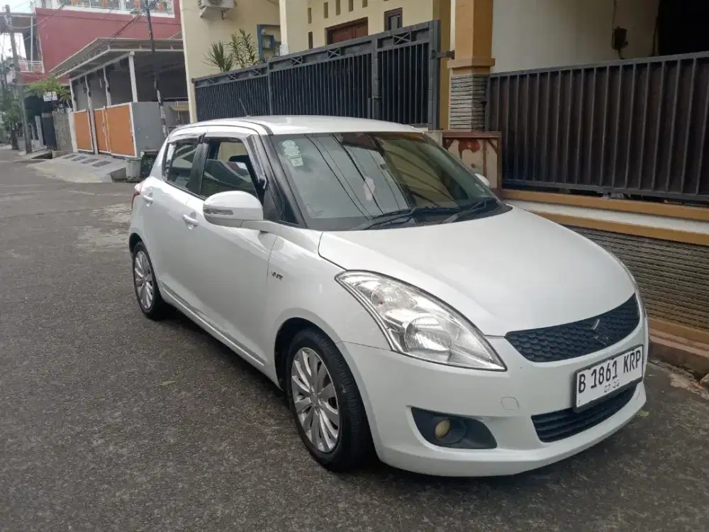 Jual Cepat! Suzuki Swift GX M/T 2015