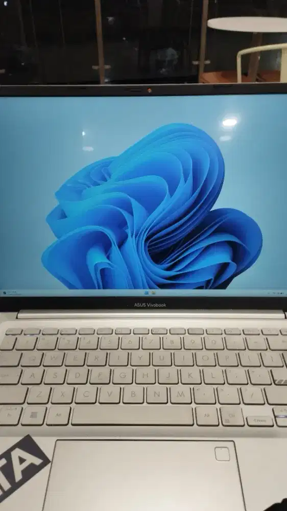 ASUS VIVOBOOK M1403QA