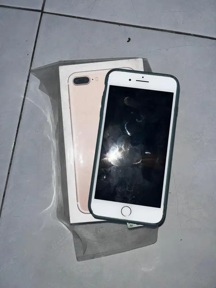 Iphone 7 plus 32 gold