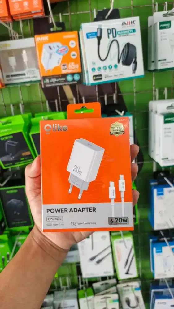 TRAVEL CHARGER 20W TYPE C TO LIGHTNING OLIKE C308CL