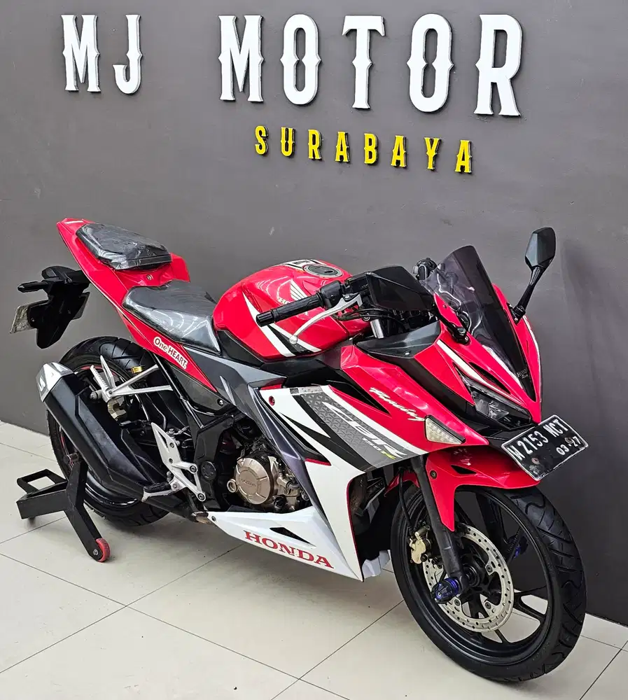 KREDIT DP 500 RB // Honda CBR 150 R tahun 2017
