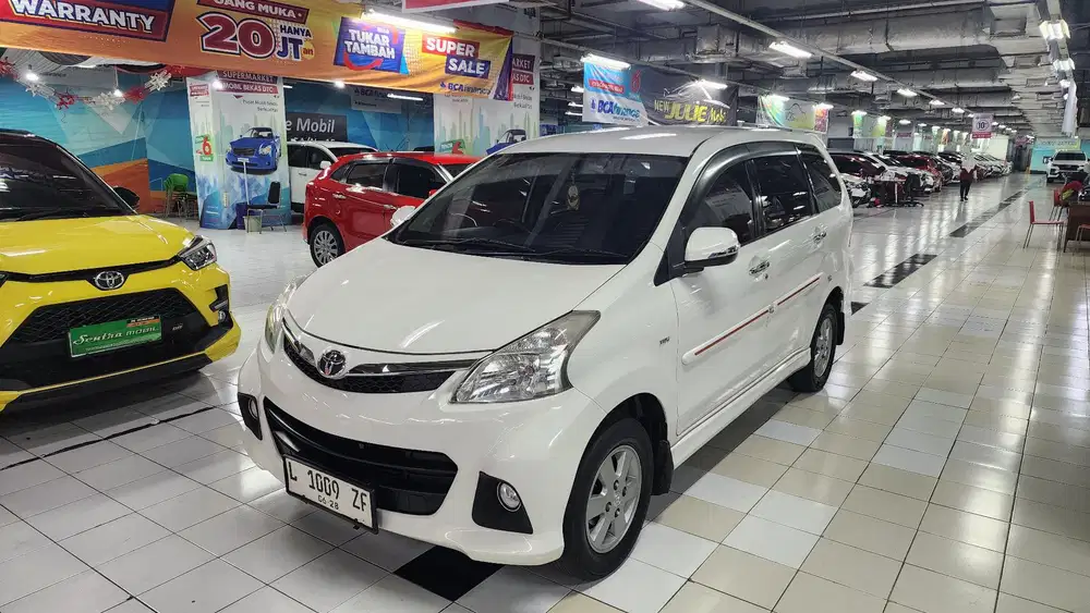 Toyota Avanza Veloz 1.5 Automatic  2013 Low KM