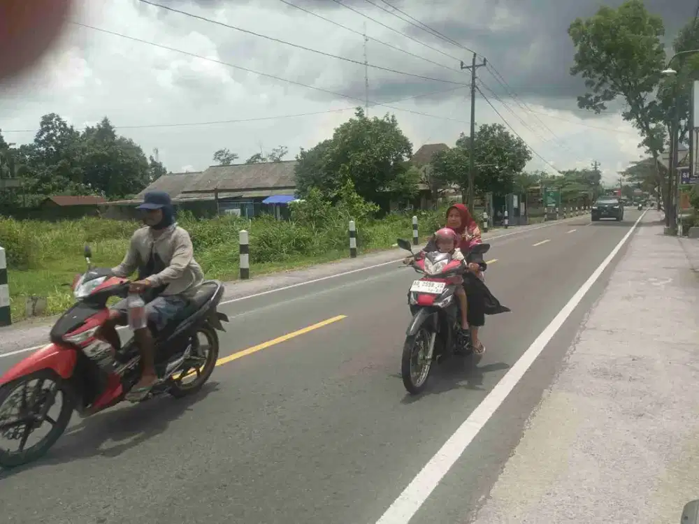 Disewakan Tanah 1300m Jln Raya Selomartani Kalasan Dekat SPBU Selomartani