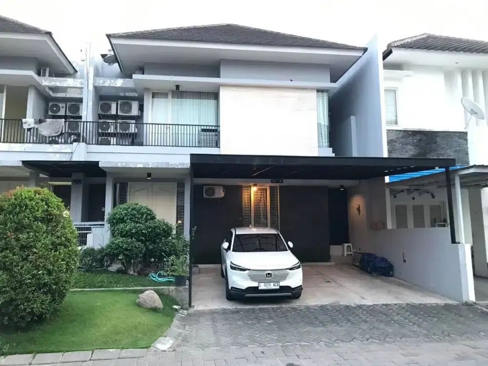 RUMAH DI EMERALD MANSION CITRALAND SURABAYA, BAGUS TERAWAT , HUNIAN NYAMAN .