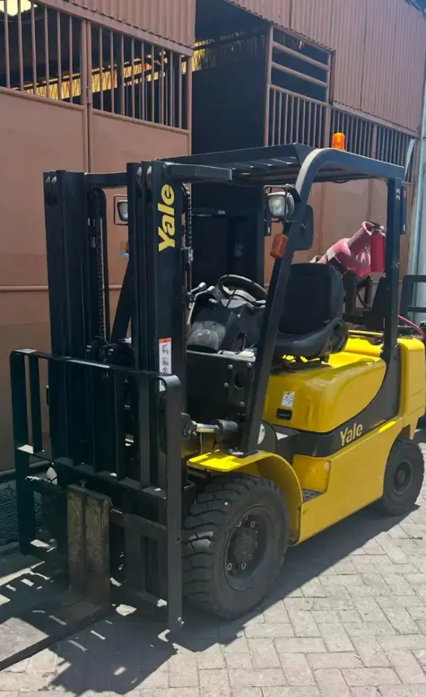 FORKLIFT BEKAS YALE 2,5 TON GASOLINE