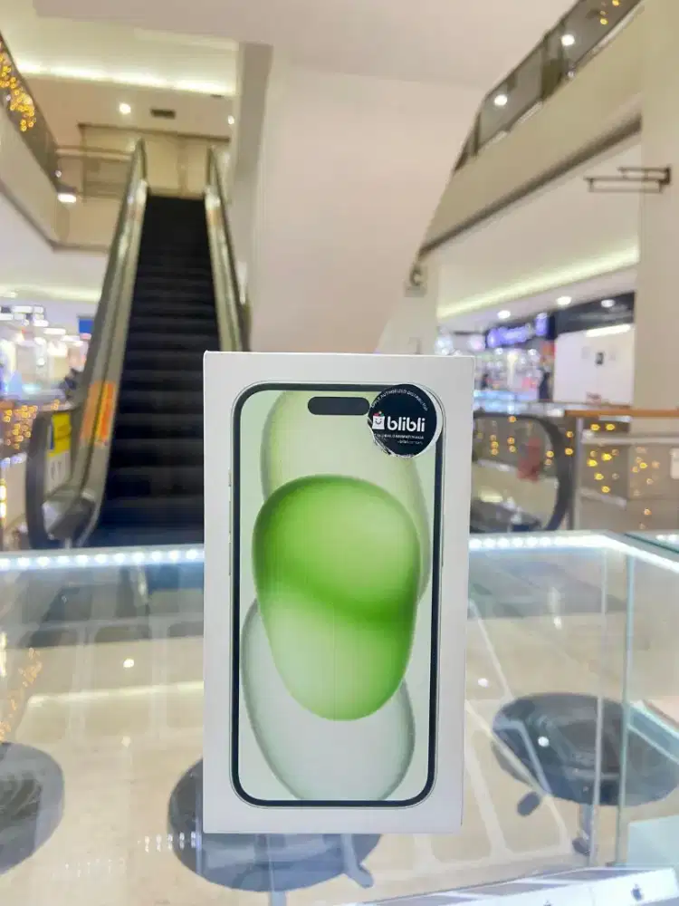 iPhone 15 128 GB Green ex iBox BH 91% Fullset