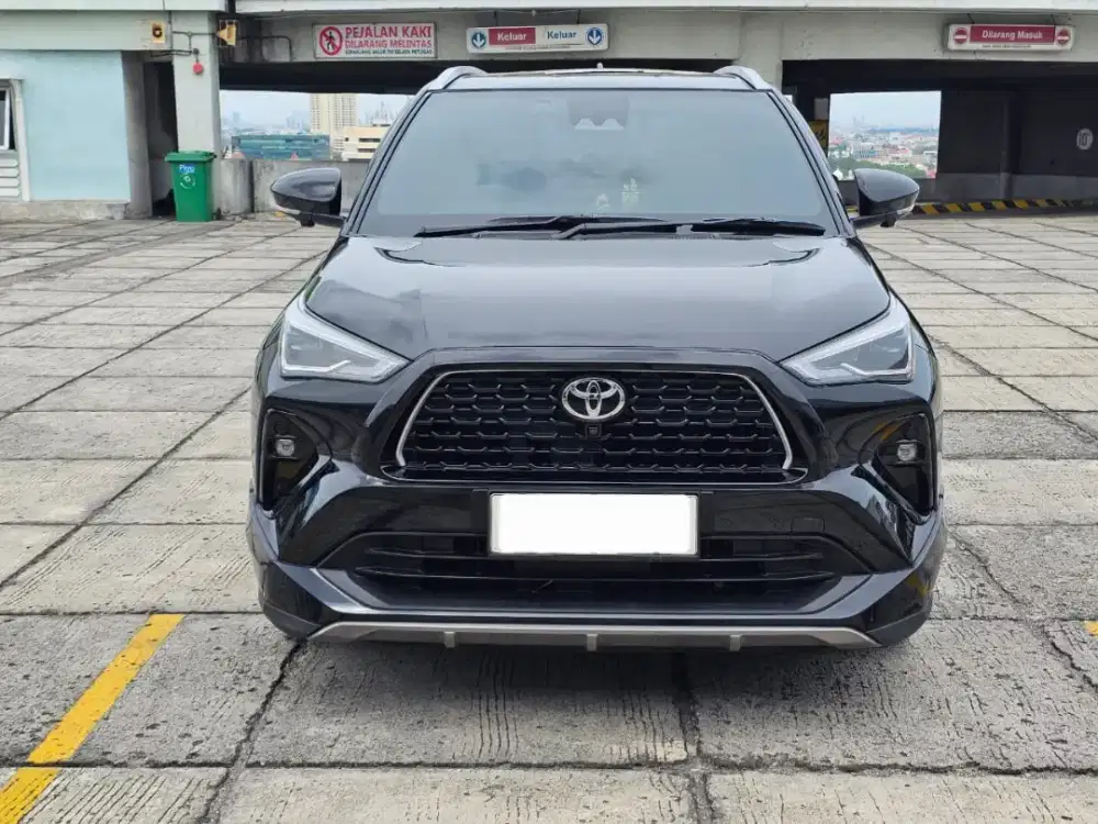 Km 7 ribuan yaris cross gr hybrid tss 2024 /2025 hitam