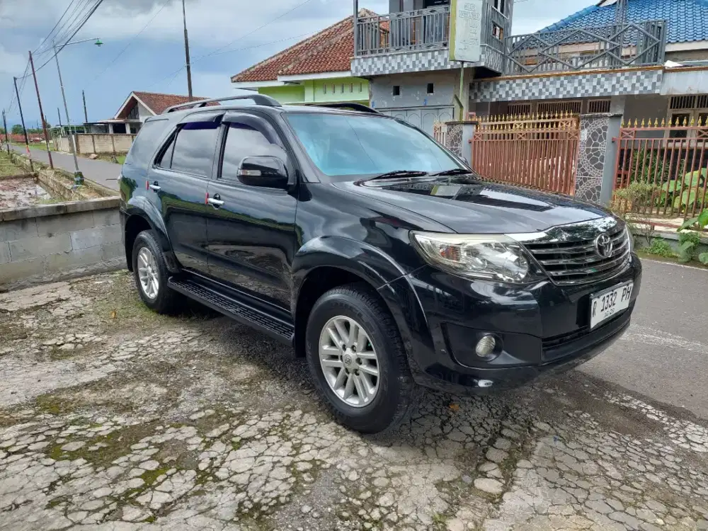 Toyota Fortuner 2.7 G Lux Automatic Tahun 2013