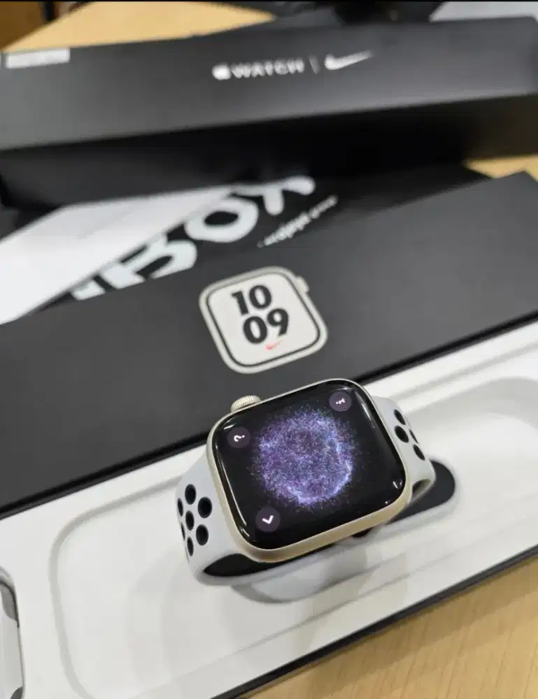 Apple Watch Series 7 Spesial Nike Edisi 41mm Super Indah Starlight