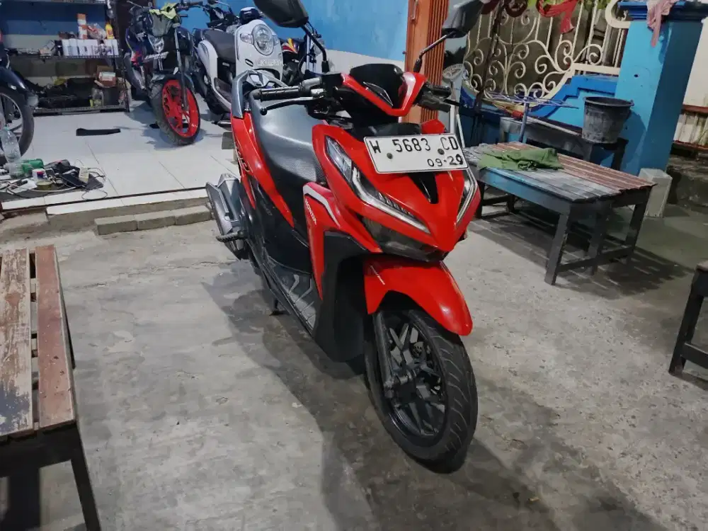Vario 125cc tangan pertama bisa pinjam ktp