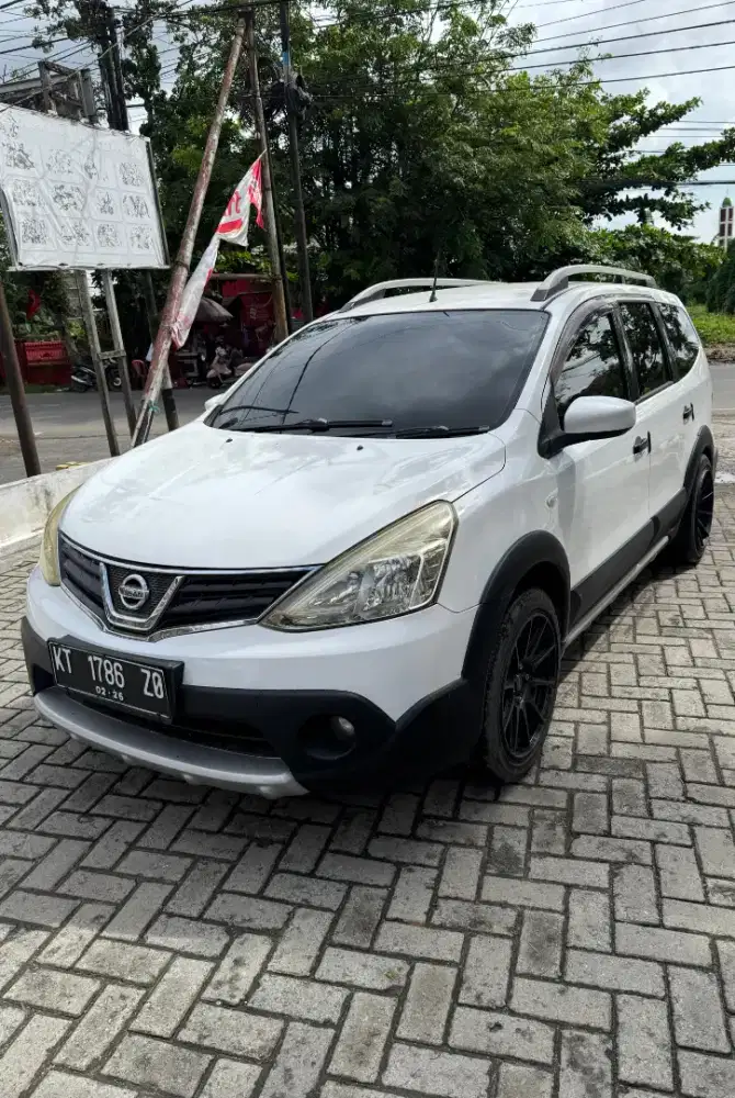 Dijual Nissan Livina X-Gear Metic