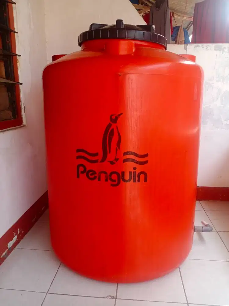 Jual Toren air second merk penguin TB 55, kapasitas 520 liter