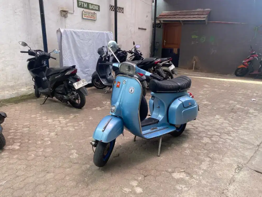 Vespa super bajaj THN 81