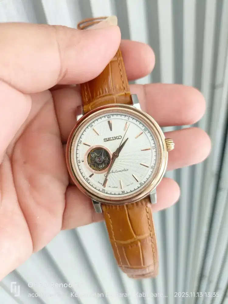 Jam tangan seiko