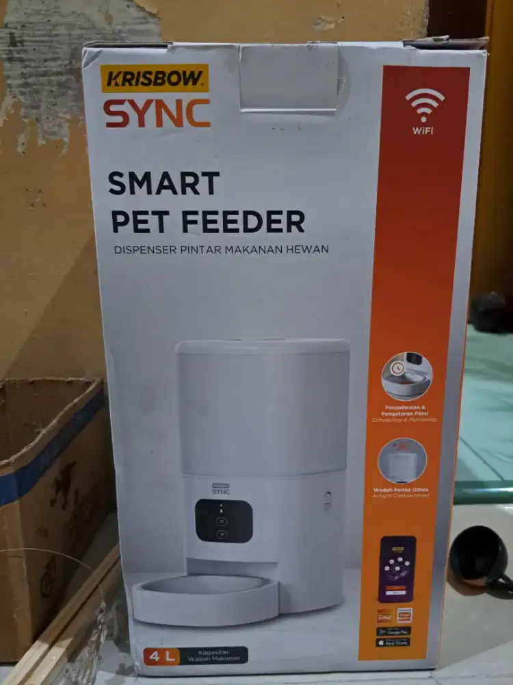 Tempat makan dispenser otomatis