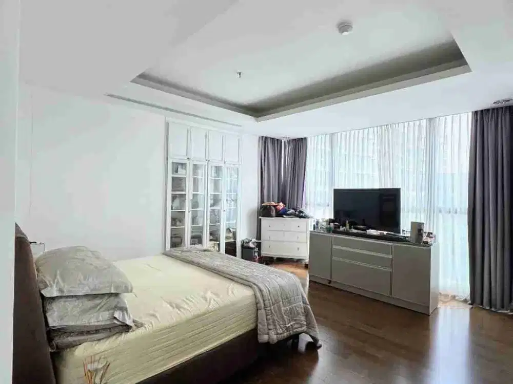 Jual Apartemen Kemang Village Tower Bloomington 3+1BR
