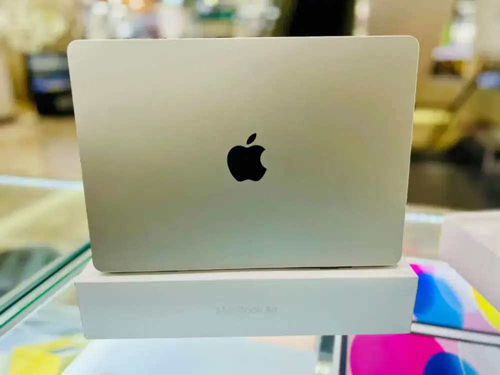 Macbook Air M3 MC8J4 ID/A Starlight 16/256 GB iBox