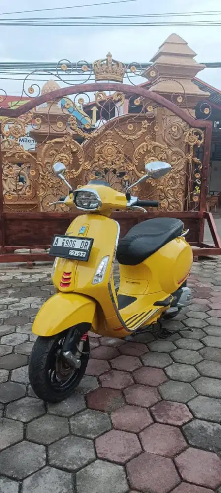 [Jual] vespa sprint yellow