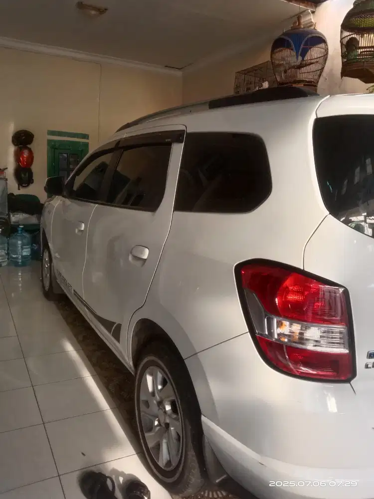 Chevrolet Spin 2013 Bensin